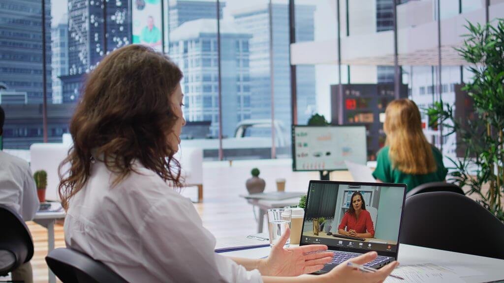 Managing Remote and Hybrid Teams in 2026